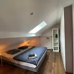 River With Amazing View + Jacuzzi, Garden, Forest Access Villa