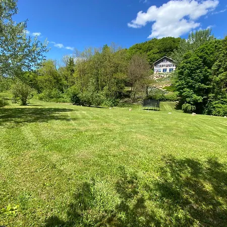 River With Amazing View + Jacuzzi, Garden, Forest Access Vétraz-Monthoux