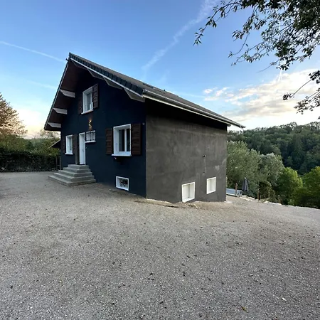 River With Amazing View + Jacuzzi, Garden, Forest Access